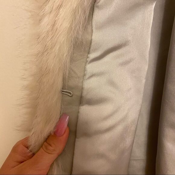 🍄 SAGA FOX Blue Fox Genuine Fur Cream/White Colored Coat - Picture 10 of 12